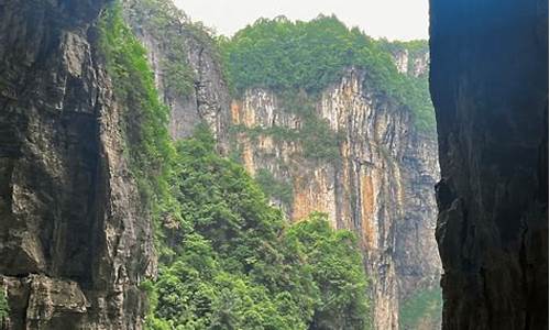 旅游报团好还是自驾游好-旅游报团还是自由行