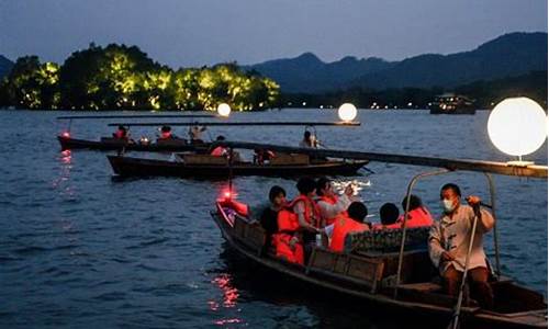 中秋节最热门旅行目的地-中秋节旅游的人们怎么样