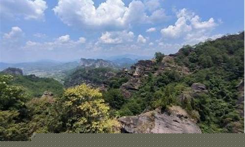 连城冠豸山-连城冠豸山南站在哪里