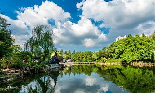 红梅公园导游词200字-红梅公园导游